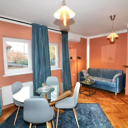 Studio City Apartmán